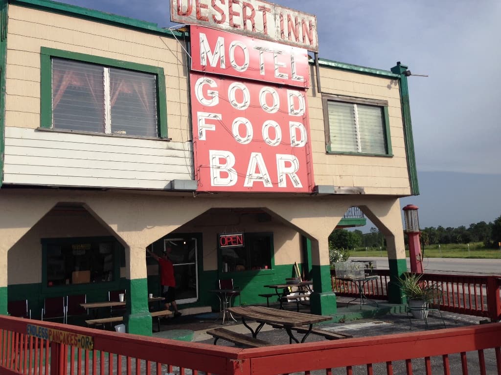Desert Inn, Yeehaw Junction